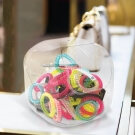 Countertop retail display bin for small merchandise