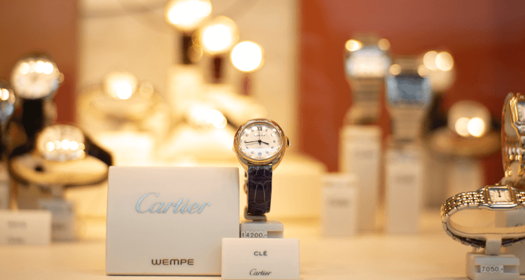 Using luxury shopfitting displays effectively at the point of sale