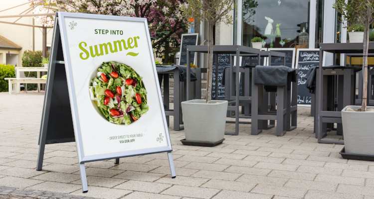 Use outdoor signage to create effective summer POS displays
