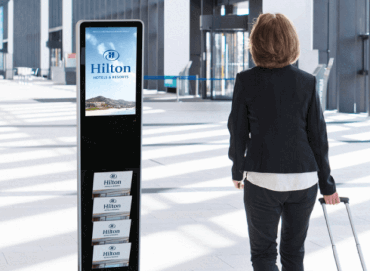 Digital wayfinding signage