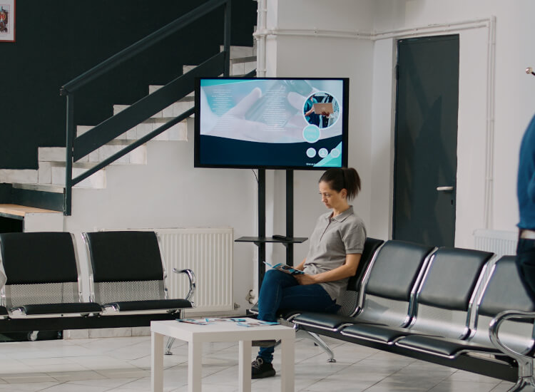 Waiting room sign for tables