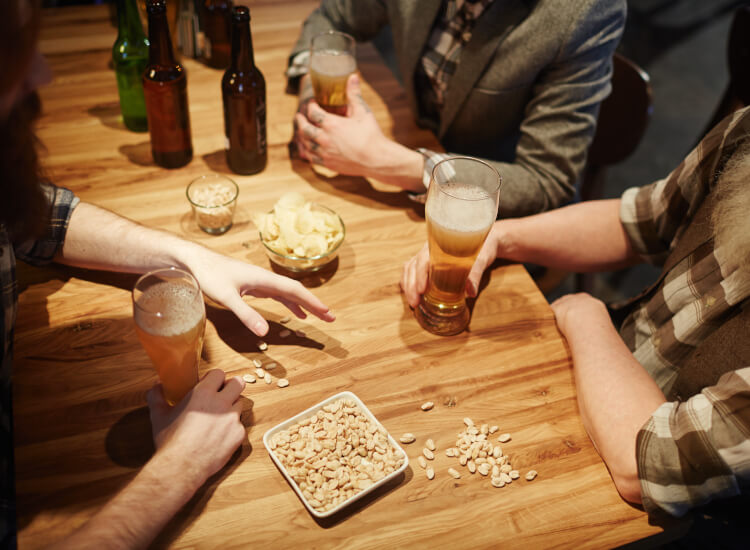 Ways to increase bar sales with pub snacks - the best marketing ideas for bars include low-cost freebies